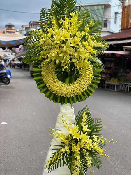Hoa chia buồn, hoa tang lễ là món quà tưởng niệm tôn vinh cuộc sống của Họ